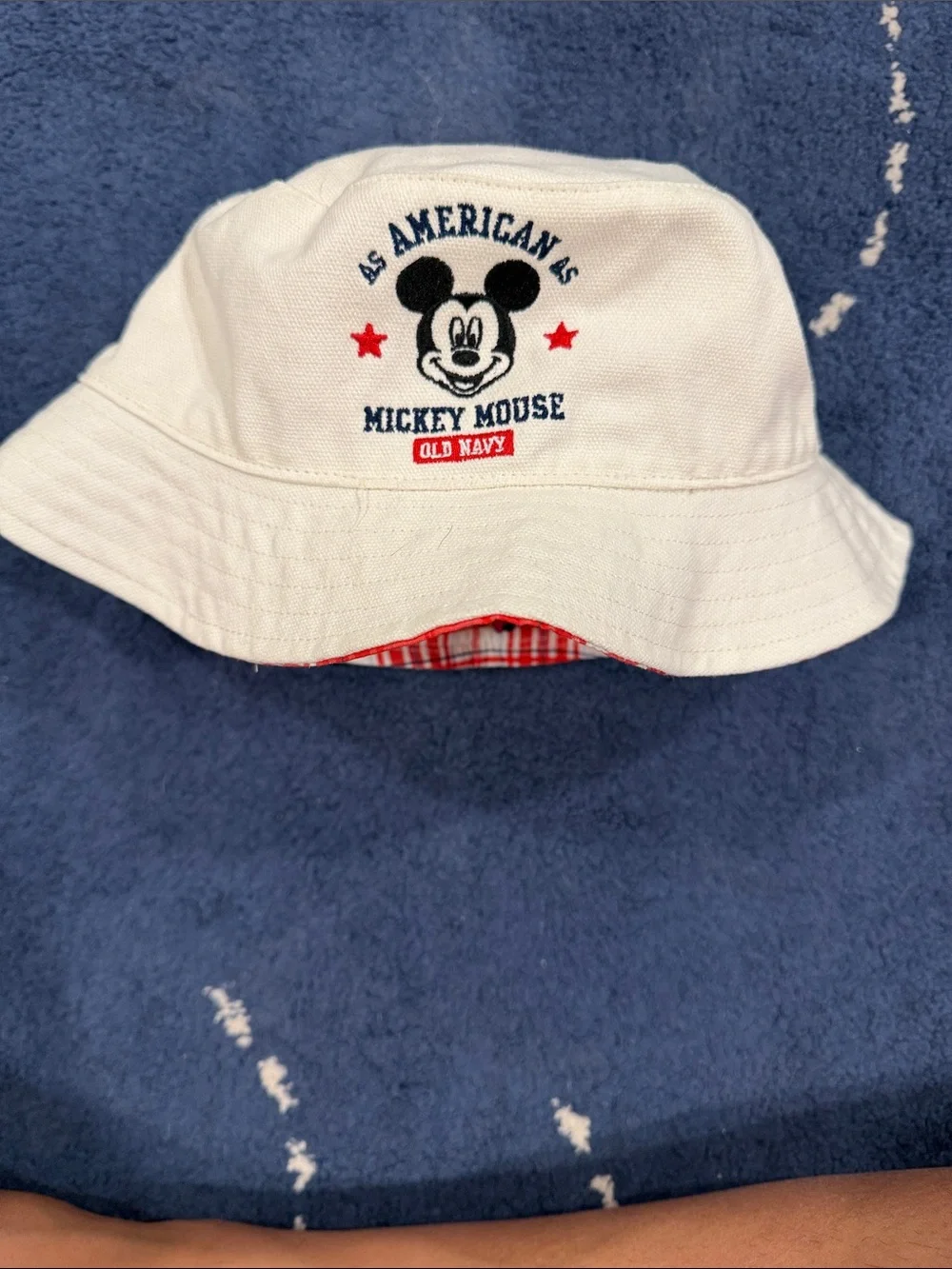 Old Navy White Mickey Mouse Embroidered Bucket Hat with Red Accents
